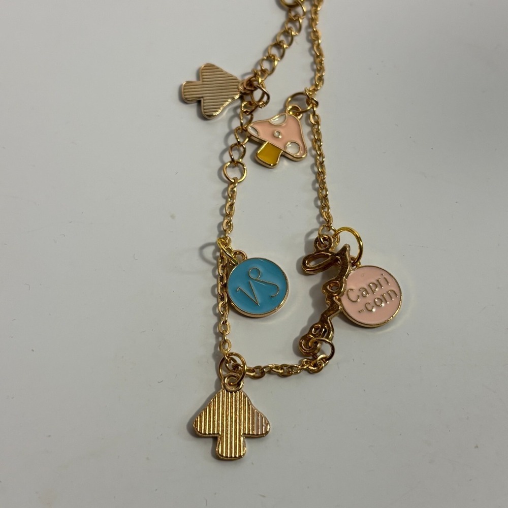 Charm Bracelet Zodiac Capricorn‎ Gold Tone with Cute Dangle Mushroom Charms